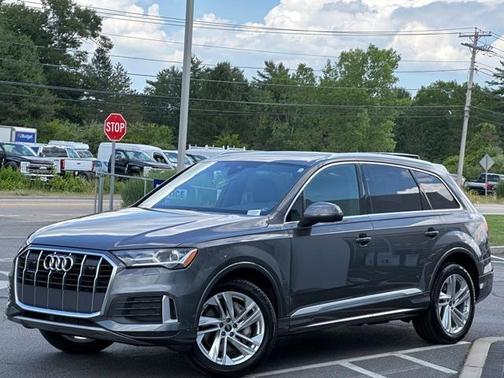 2023 Audi Q7 45 Premium