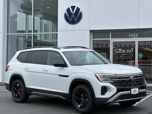 2025 Volkswagen Atlas 2.0T Peak Edition