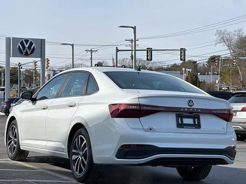2025 Volkswagen Jetta 1.5T SE