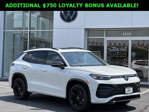 2025 Volkswagen Tiguan 2.0T SE R-Line Black
