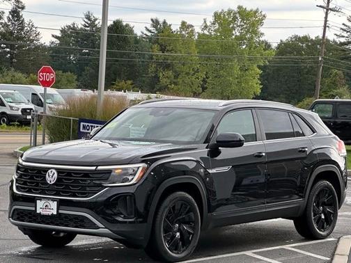 2026 Volkswagen Atlas Cross Sport 2.0T SE w/Technology