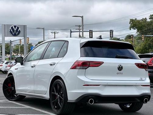 2024 Volkswagen Golf GTI 2.0T 380 S