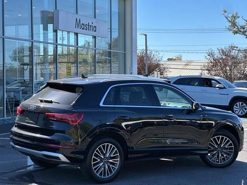 2022 Audi Q3 40 Premium