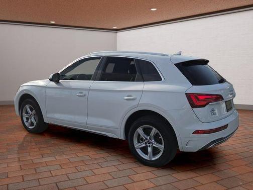 2023 Audi Q5 40 Premium