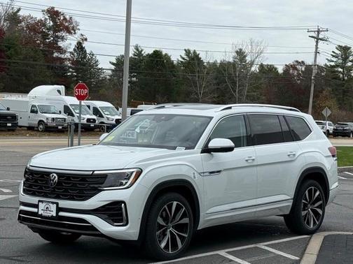 2026 Volkswagen Atlas 2.0T SEL Premium R-Line