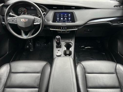 2023 Cadillac XT4 Luxury