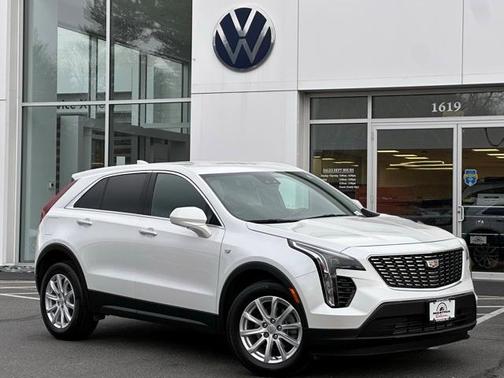 2023 Cadillac XT4 Luxury