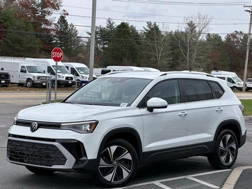 2025 Volkswagen Taos 1.5T SE