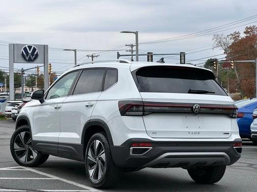 2025 Volkswagen Taos 1.5T SE