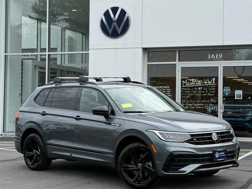 2024 Volkswagen Tiguan 2.0T SE R-Line Black