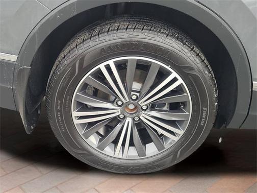 2024 Volkswagen Tiguan 2.0T Wolfsburg Edition