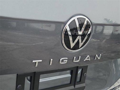 2024 Volkswagen Tiguan 2.0T Wolfsburg Edition