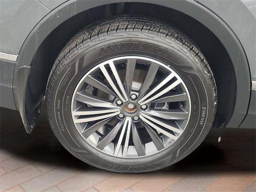 2024 Volkswagen Tiguan 2.0T Wolfsburg Edition