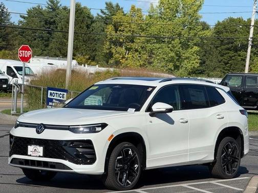 2025 Volkswagen Tiguan 2.0T SEL R-Line