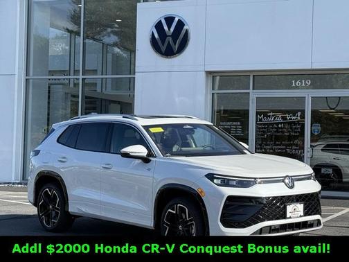 2025 Volkswagen Tiguan 2.0T SEL R-Line