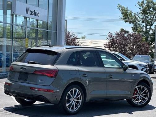 2024 Audi Q5 e 55 S line quattro Premium
