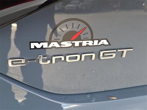 2023 Audi e-tron GT Premium Plus