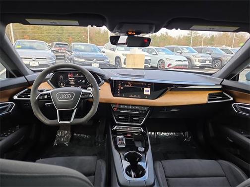 2023 Audi e-tron GT Premium Plus