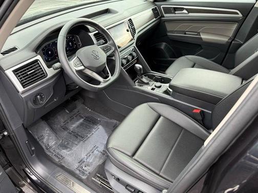 2023 Volkswagen Atlas 3.6L SE w/Technology