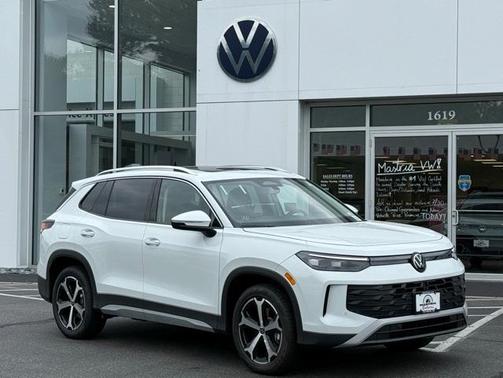 2025 Volkswagen Tiguan 2.0T SE