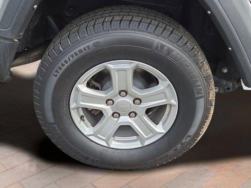 Bright White Clearcoat 2021 Jeep Wrangler Unlimited Sport