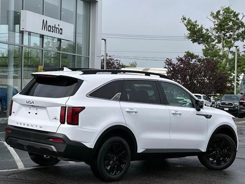 2022 Kia Sorento S