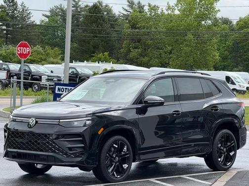 2025 Volkswagen Tiguan 2.0T SE R-Line Black