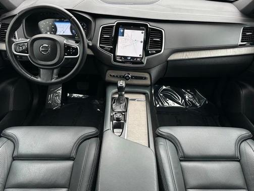 2022 Volvo XC90 T6 Inscription 7 Passenger