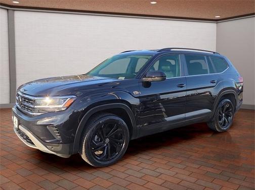 2023 Volkswagen Atlas 3.6L SE w/Technology