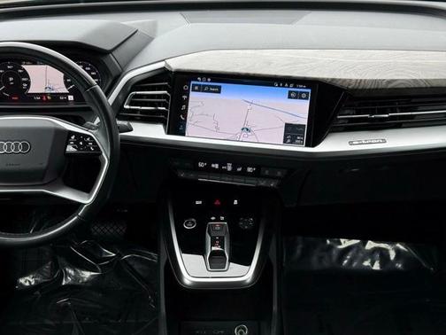 2024 Audi Q4 e-tron 55 quattro Premium