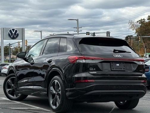 2024 Audi Q4 e-tron 55 quattro Premium
