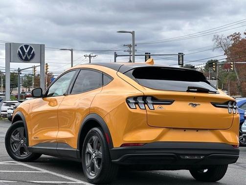 2022 Ford Mustang Mach-E Select