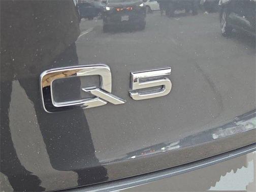 2023 Audi Q5 40 Premium