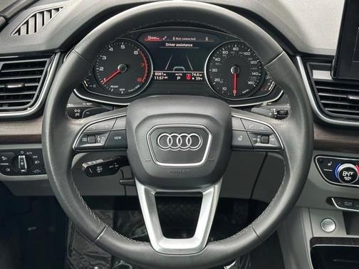 2024 Audi Q5 45 S line quattro Premium