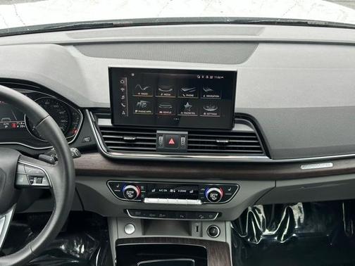 2024 Audi Q5 45 S line quattro Premium