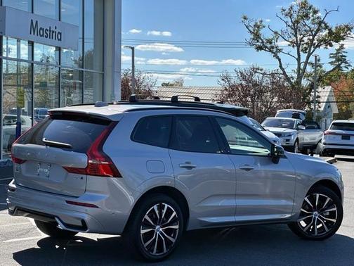 2025 Volvo XC60 B5 Plus