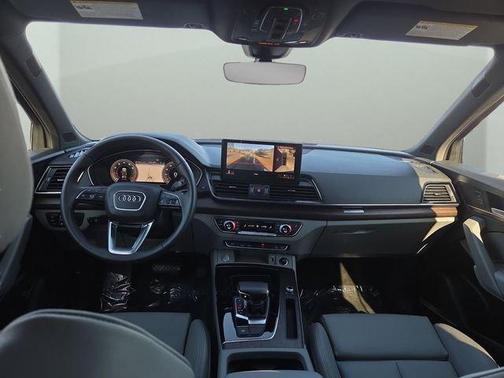 Florett Silver Metallic 2023 Audi Q5 45 S line quattro Premium