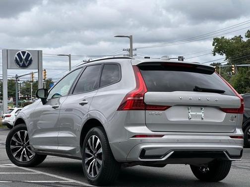 2025 Volvo XC60 B5 Plus