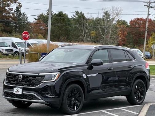 2026 Volkswagen Atlas Cross Sport 2.0T SE w/Technology