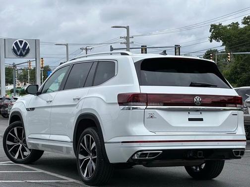 2024 Volkswagen Atlas 2.0T SEL Premium R-Line