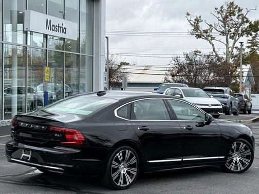 2022 Volvo S90 B6 Inscription