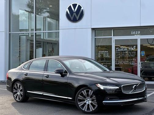 2022 Volvo S90 B6 Inscription