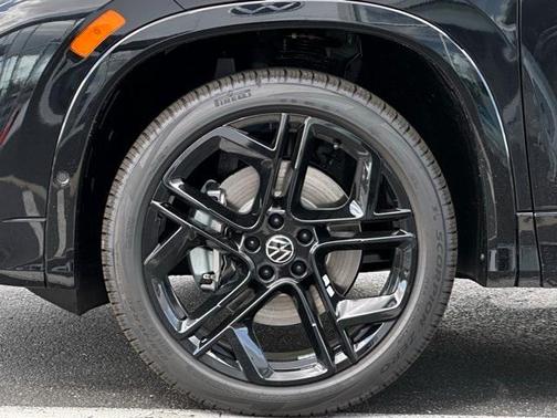 2025 Volkswagen Tiguan 2.0T SE R-Line Black