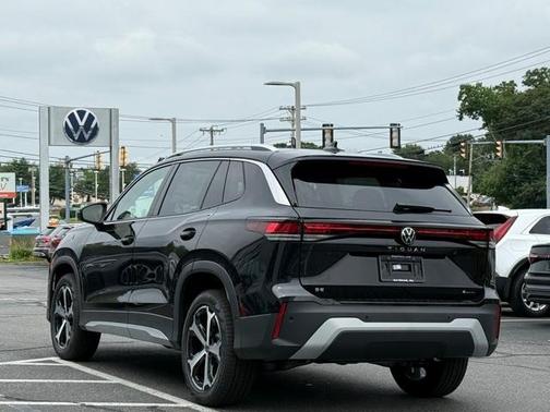 2025 Volkswagen Tiguan 2.0T SE