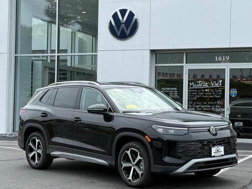2025 Volkswagen Tiguan 2.0T SE
