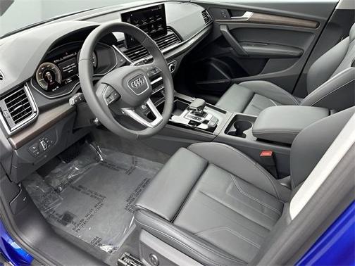 2024 Audi Q5 e 55 S line quattro Premium