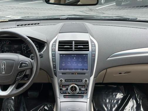 2020 Lincoln MKZ Standard