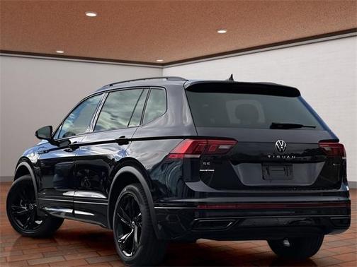 2024 Volkswagen Tiguan 2.0T SE R-Line Black