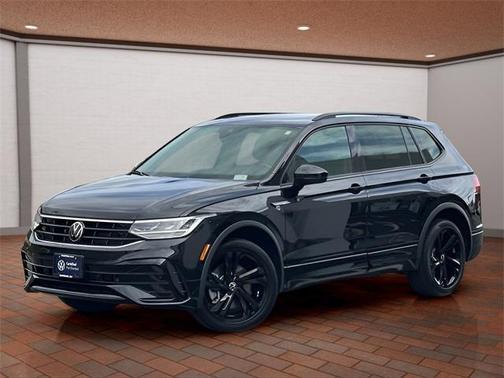 2024 Volkswagen Tiguan 2.0T SE R-Line Black