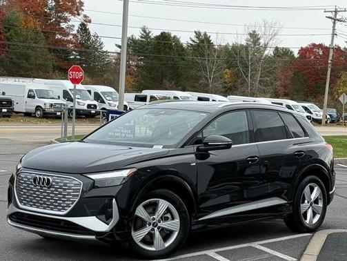 2024 Audi Q4 e-tron 55 quattro Premium